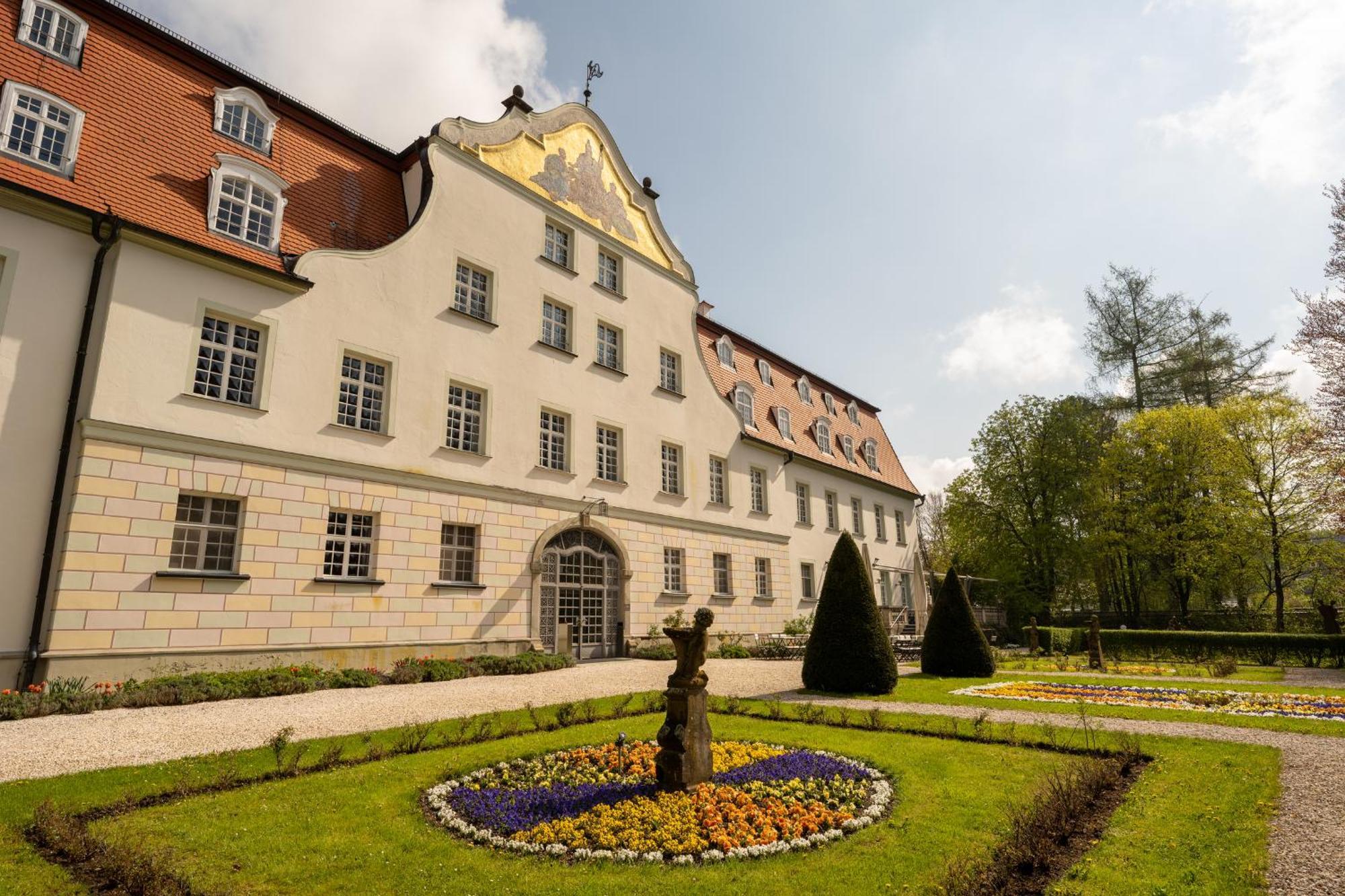 Schloss Лаутрах Экстерьер фото